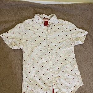 Denim & Flower White Short Sleeve Button Down Shirt with Red Heart Pattern